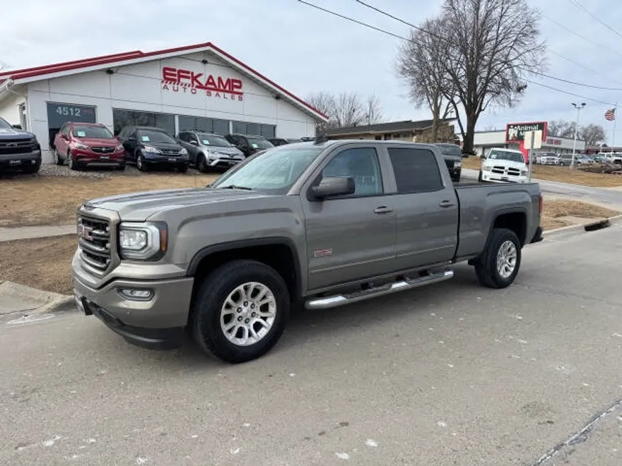 2017 Gmc Sierra 1500 SLT photo 1