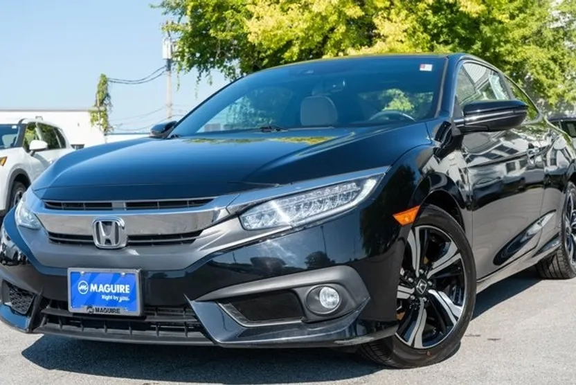 2018 Honda Civic Touring photo 1