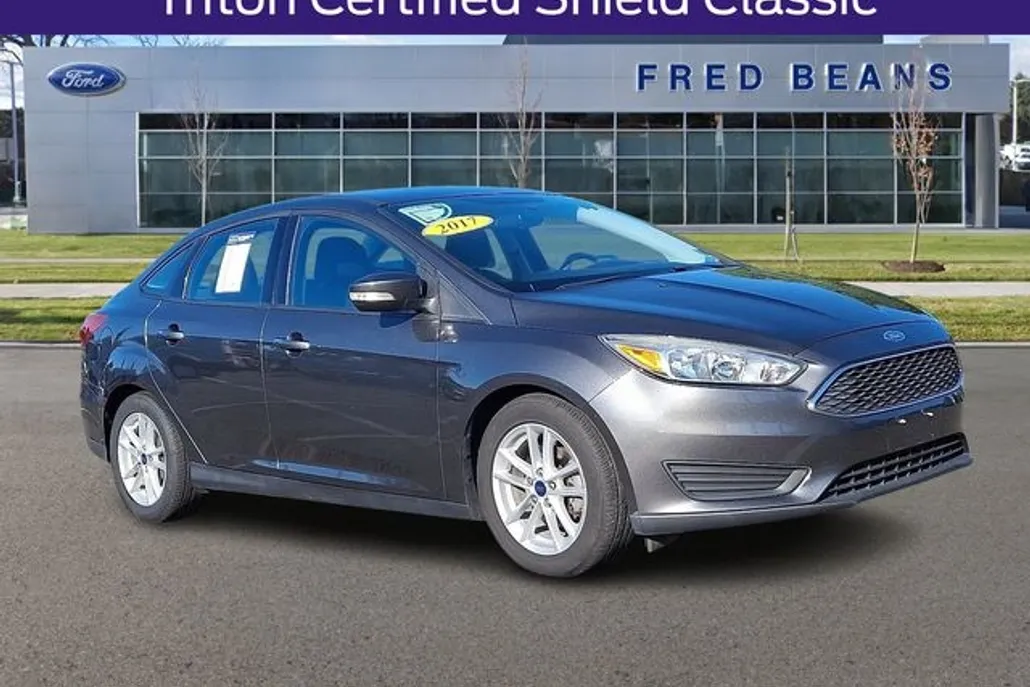 2017 Ford Focus SE photo 1