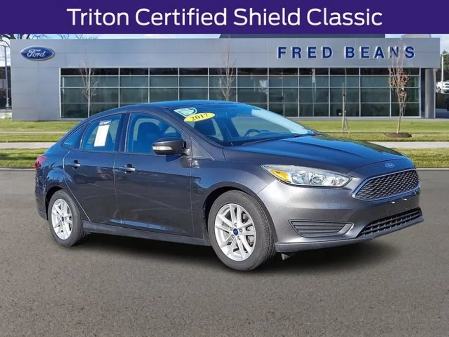2017 Ford Focus SE photo 1