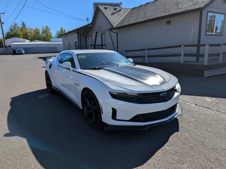 2021 Chevrolet Camaro 1LT photo 1
