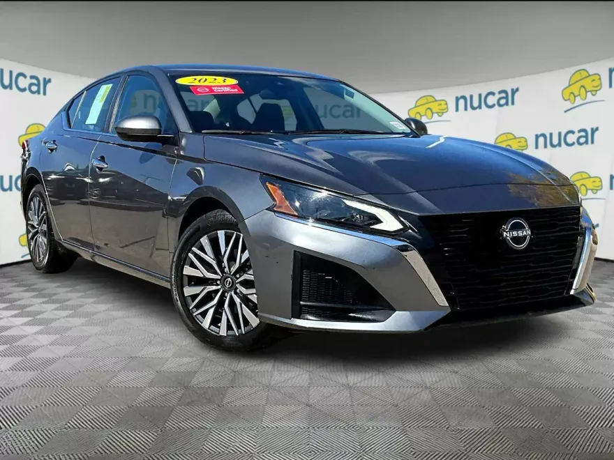 2023 Nissan Altima 2.5 SV photo 1