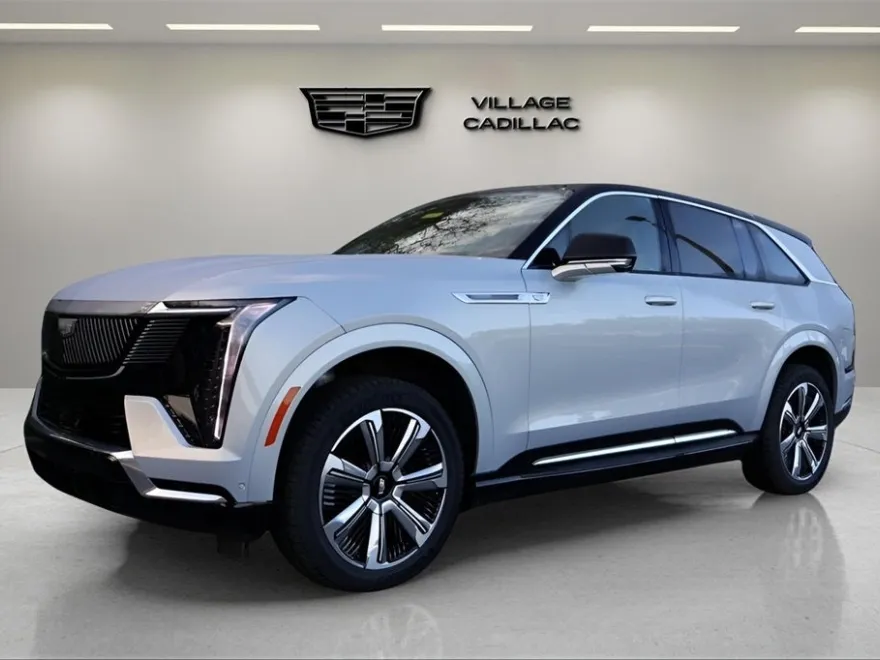 2025 Cadillac Escalade IQ Luxury photo 1