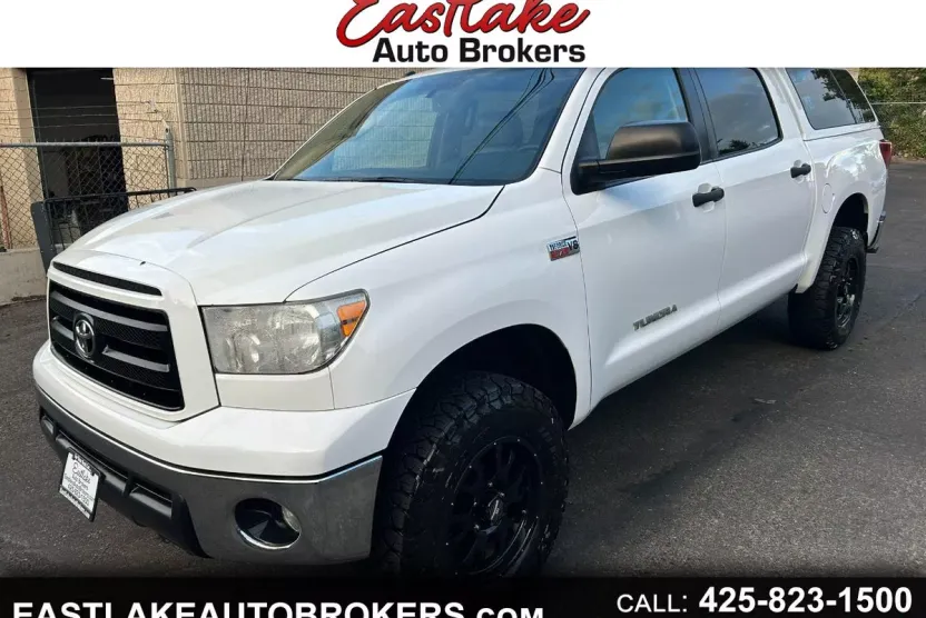 2012 Toyota Tundra CrewMax photo 1
