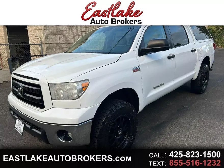 2012 Toyota Tundra CrewMax photo 1