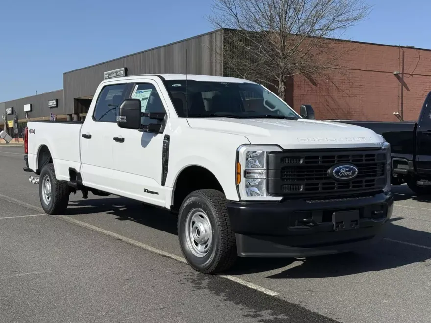 2025 Ford F-250 XL photo 1