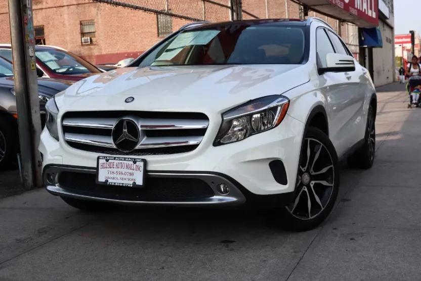 2020 Mercedes Benz GLC 300 4MATIC Coupe photo 1