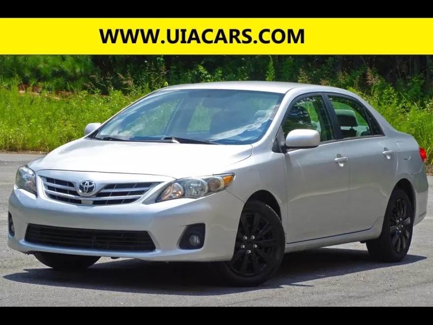 2013 Toyota Corolla LE Special Edition photo 1