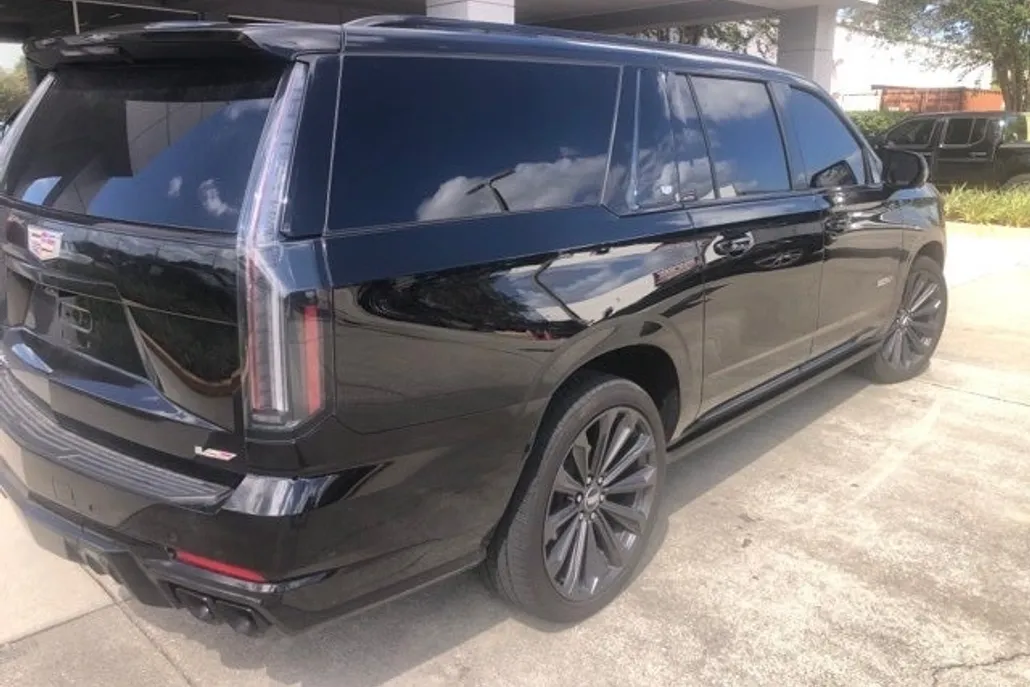 2025 Cadillac Escalade ESV V-Series photo 1