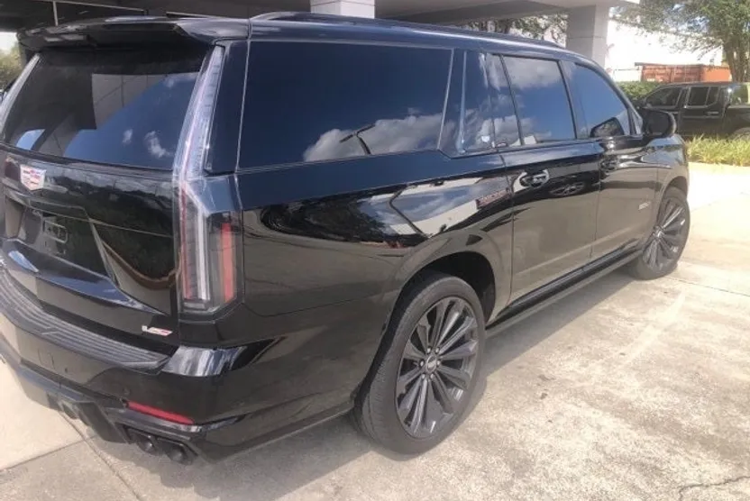 2025 Cadillac Escalade ESV V-Series photo 1