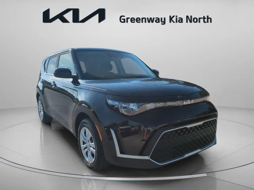 2025 Kia Soul LX photo 1
