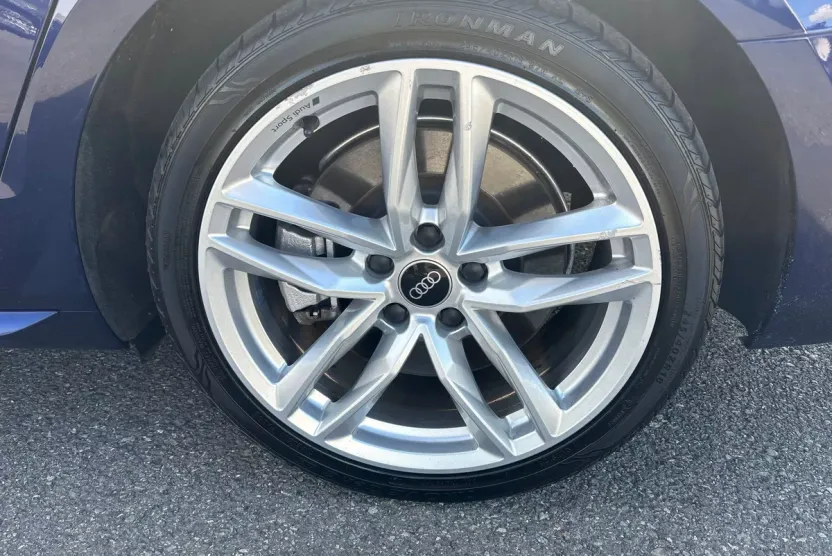 2023 Audi A4 S line Premium Plus 45 TFSI Quattro photo 1