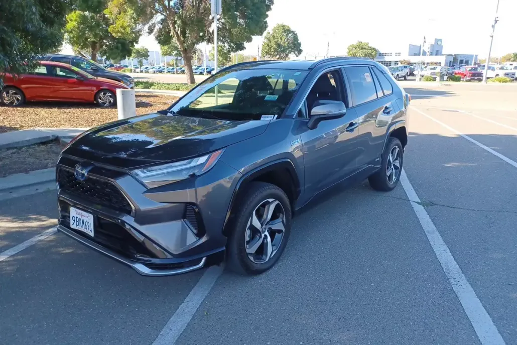 2022 Toyota RAV4 Prime SE photo 1