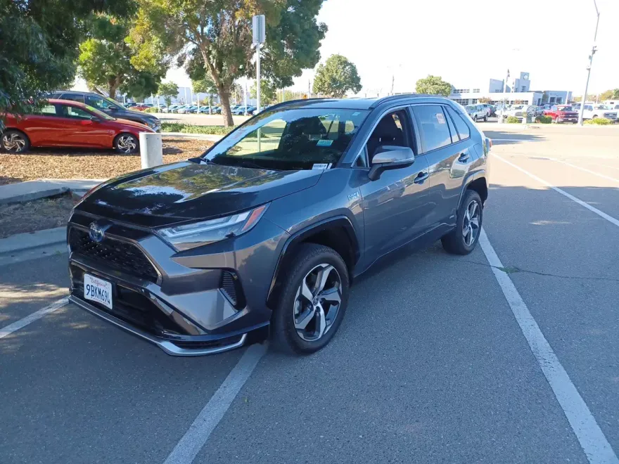 2022 Toyota RAV4 Prime SE photo 1