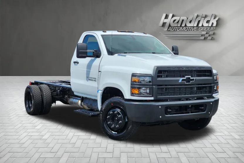 2024 Chevrolet Silverado 6500HD Work Truck photo 1