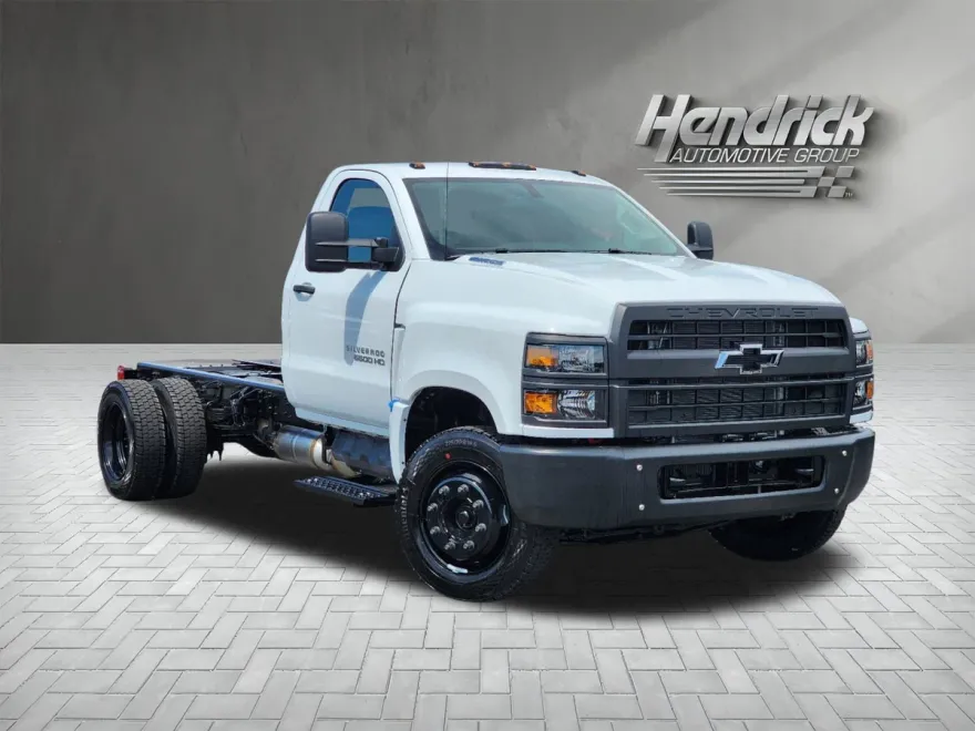 2024 Chevrolet Silverado 6500HD Work Truck photo 1