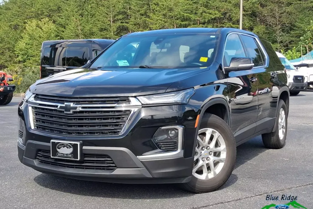 2023 Chevrolet Traverse LS photo 1