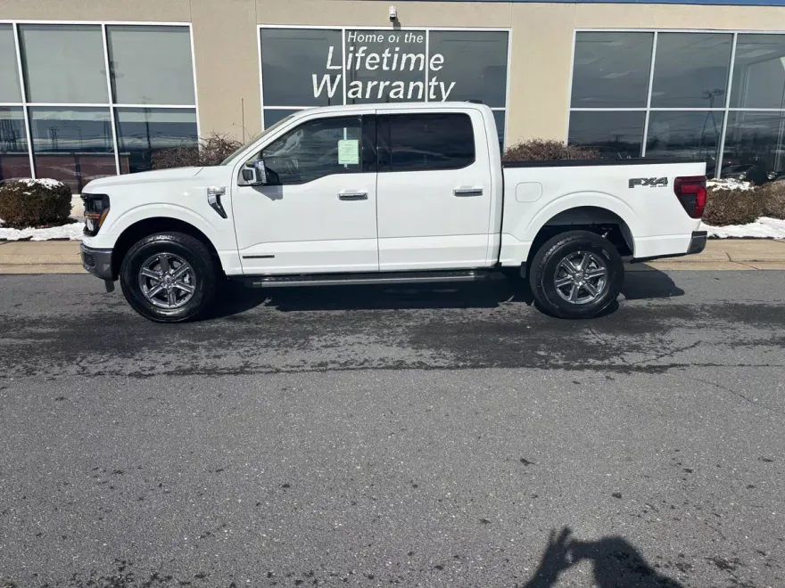 2025 Ford F-150 XLT photo 1