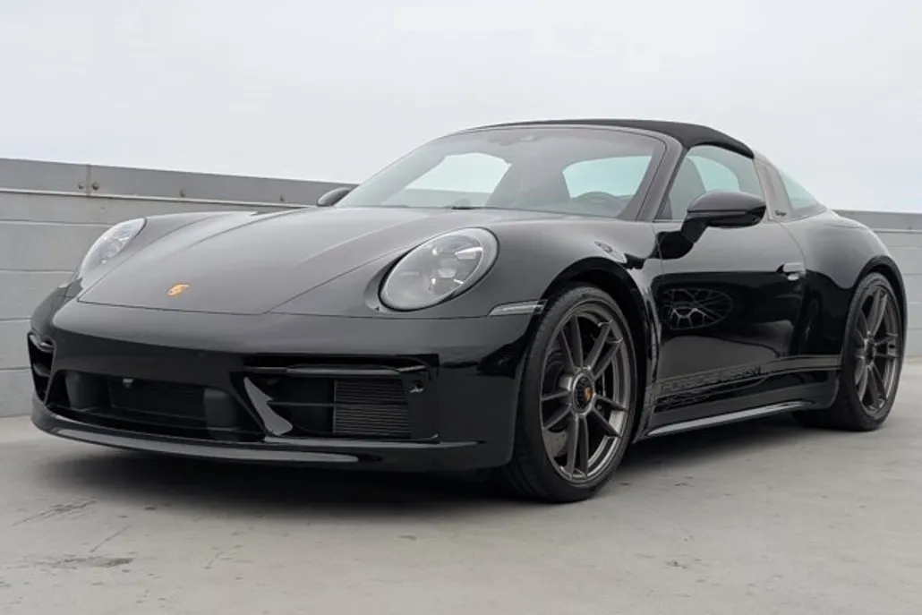 2024 Porsche 911 4S Targa 4 GTS photo 1