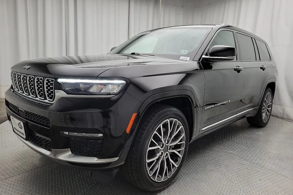 2021 Jeep Grand Cherokee L Summit photo 1