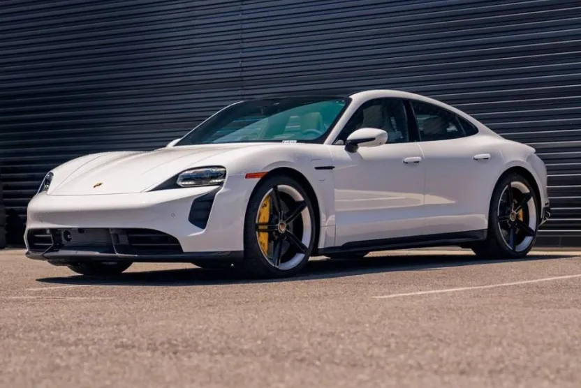 2024 Porsche Taycan Turbo S photo 1