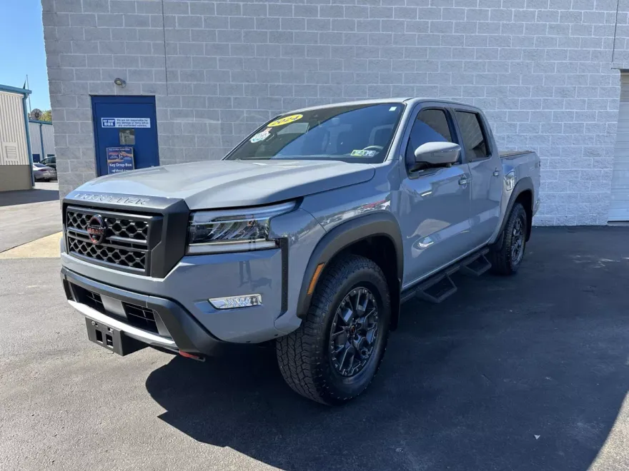 2024 Nissan Frontier PRO-4X photo 1