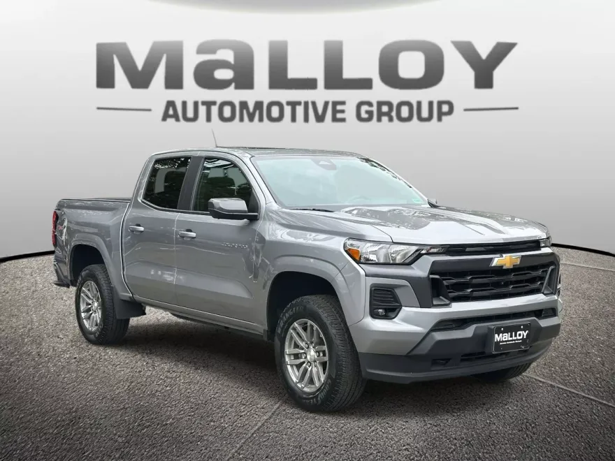 2023 Chevrolet Colorado LT photo 1
