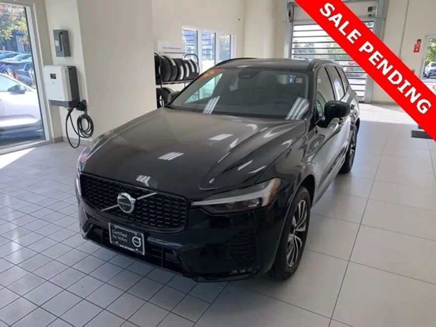 2025 Volvo XC60 B5 Plus photo 1