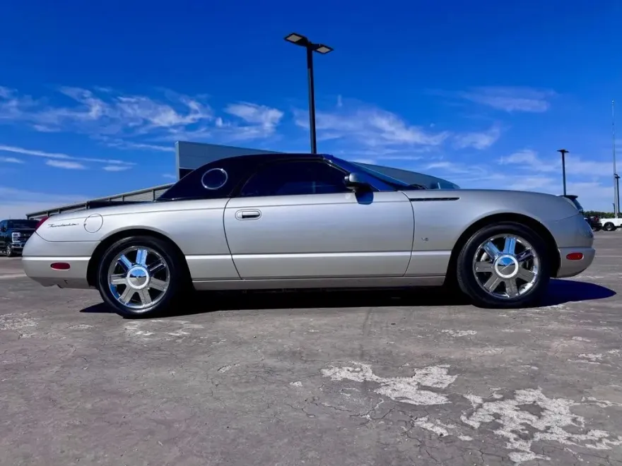 2004 Ford Thunderbird Base photo 1