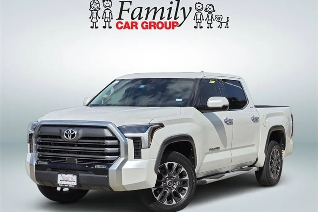 2022 Toyota Tundra Limited photo 1