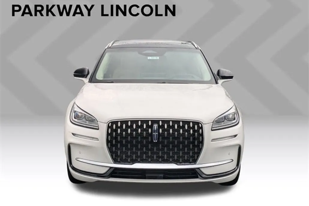 2024 Lincoln Corsair Grand Touring photo 1