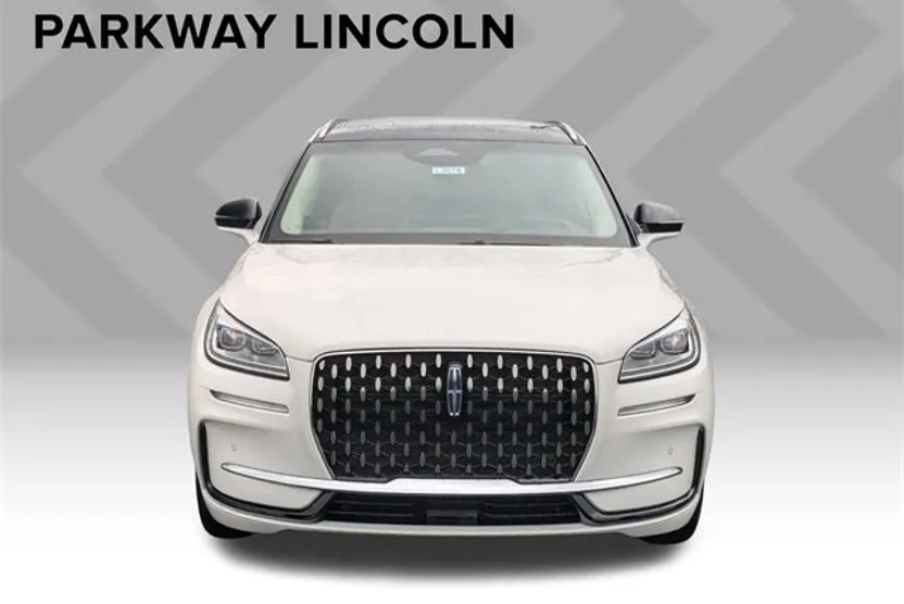 2024 Lincoln Corsair Grand Touring photo 1