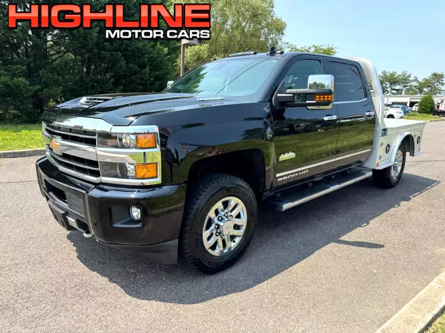2018 Chevrolet Silverado 3500HD High Country photo 1