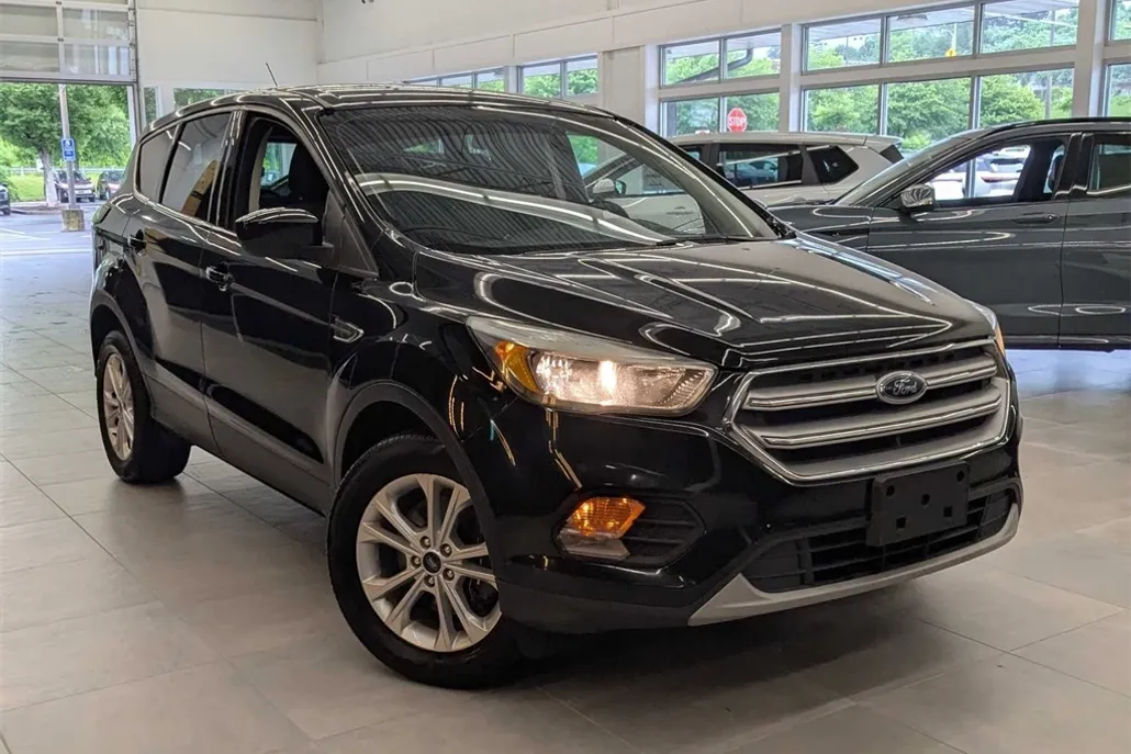 2017 Ford Escape SE photo 1