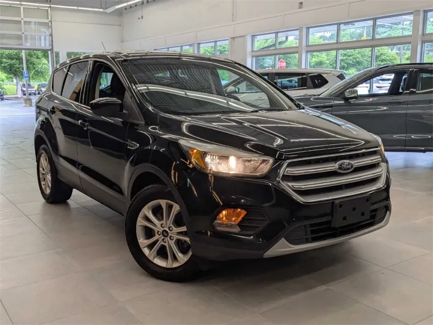 2017 Ford Escape SE photo 1