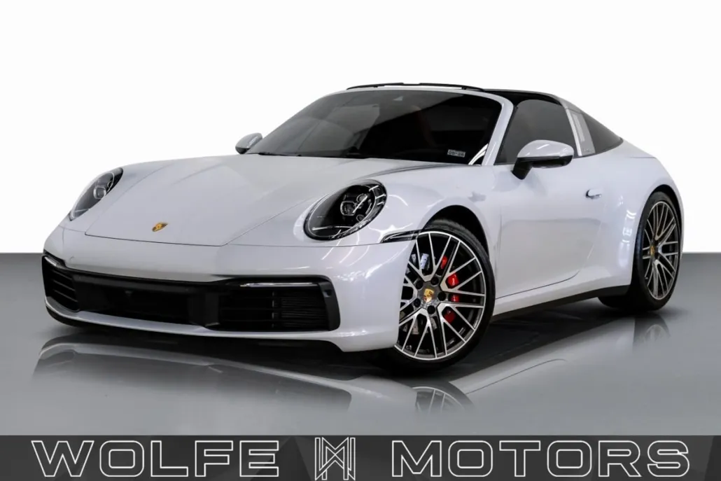 2024 Porsche 911 T photo 1