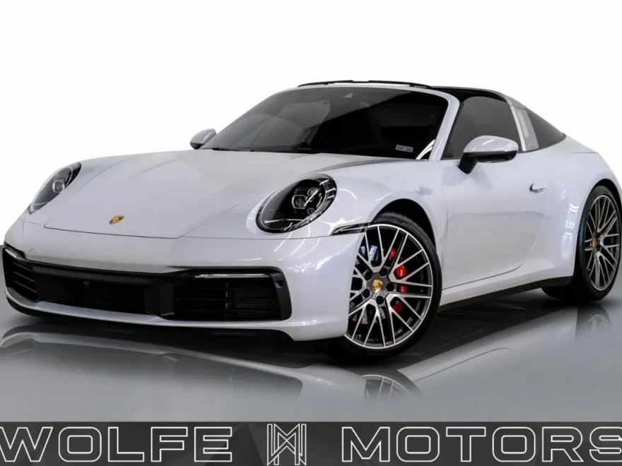 2024 Porsche 911 T photo 1