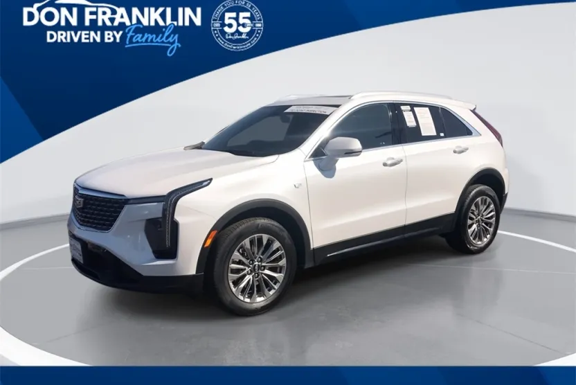 2024 Cadillac XT4 Premium Luxury photo 1