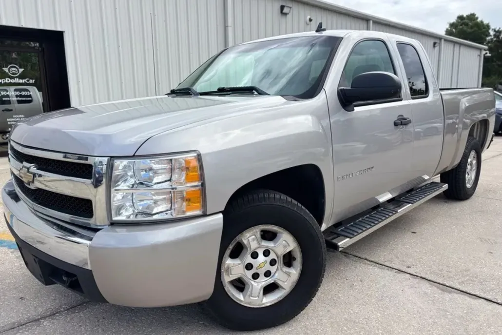 2008 Chevrolet Silverado 1500 LT photo 1