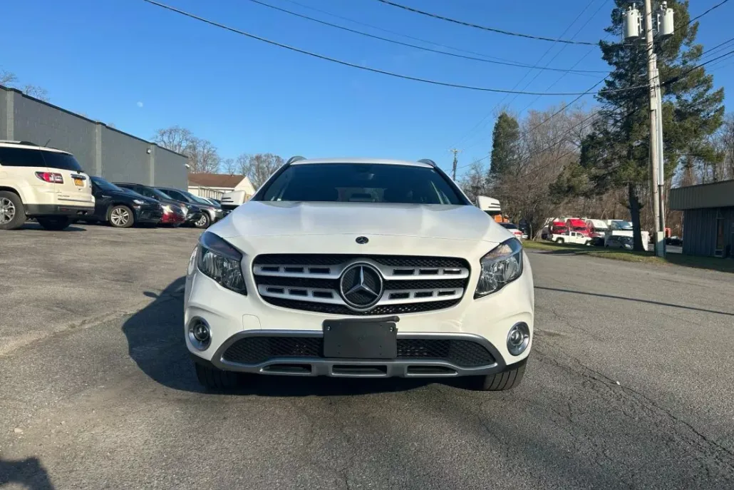 2019 Mercedes Benz GLA 250 4MATIC photo 1