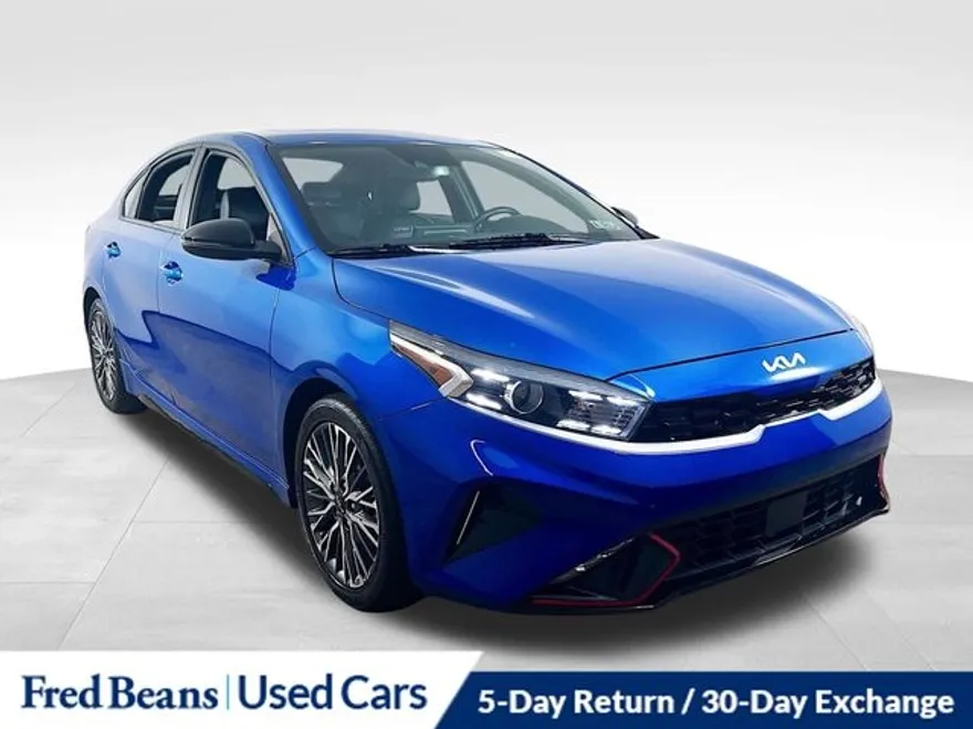 2023 Kia Forte GT-Line photo 1