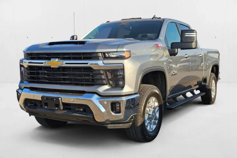 2025 Chevrolet Silverado 2500HD LT photo 1