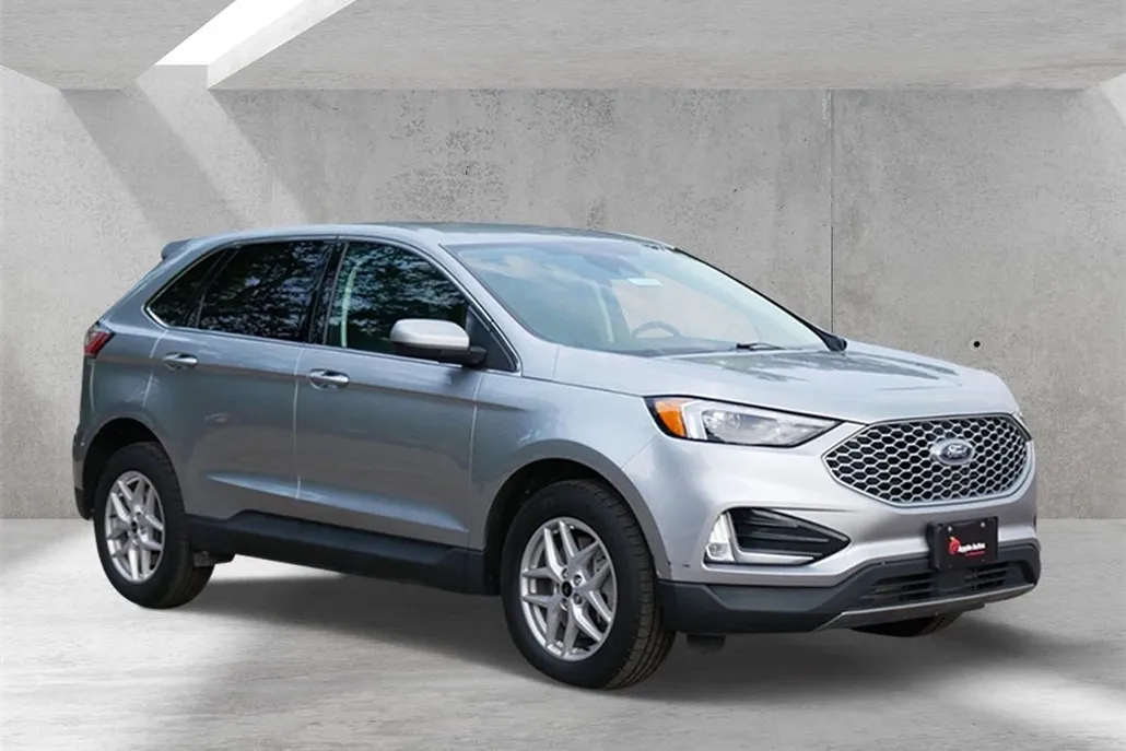 2023 Ford Edge SEL photo 1