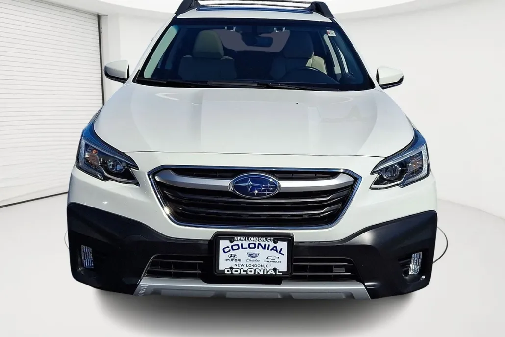 2020 Subaru Outback Limited photo 1
