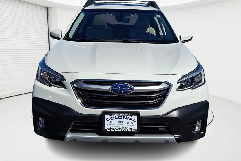 2020 Subaru Outback Limited photo 1