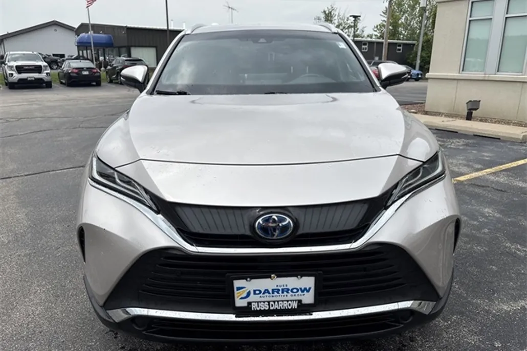 2022 Toyota Venza XLE photo 1