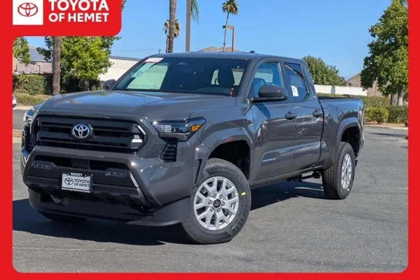 2025 Toyota Tacoma SR5 photo 1