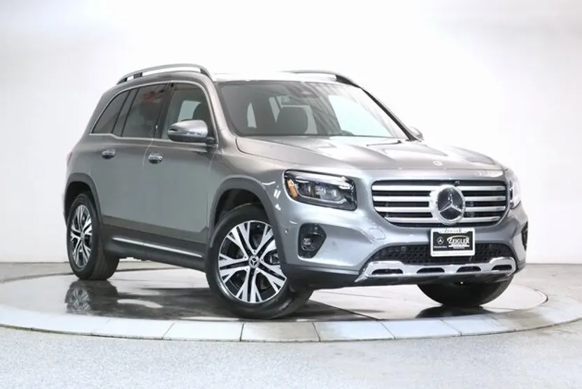 2025 Mercedes Benz GLB 250 4MATIC photo 1