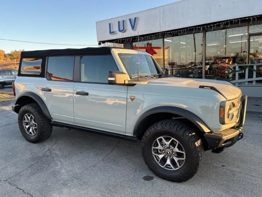 2021 Ford Bronco Badlands photo 1