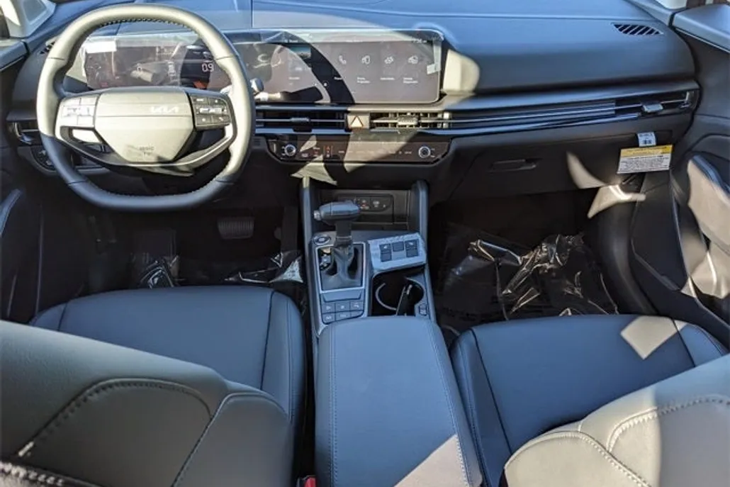 2026 Kia Sportage EX photo 1
